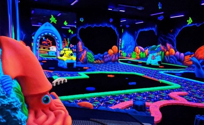 3D Blacklight Minigolf Dubai Overview